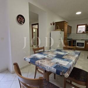 Jablanac kuća u centru mjesta