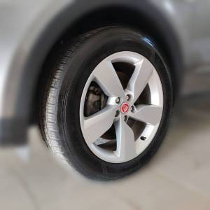 Jaguar E-Pace 2.0 SE MHEV - 3 godine jamstva