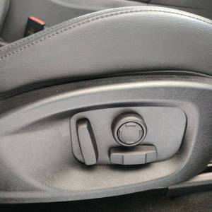 Jaguar E-Pace 2.0 SE MHEV - 3 godine jamstva