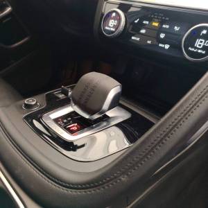 Jaguar E-Pace 2.0 SE MHEV - 3 godine jamstva