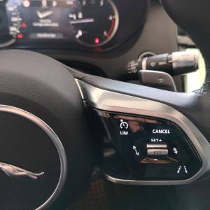 Jaguar E-Pace 2.0 SE MHEV - 3 godine jamstva