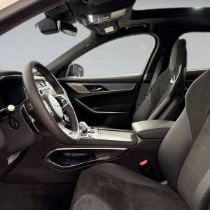 Jaguar F-Pace SVR 5.0 550HP AWD A8