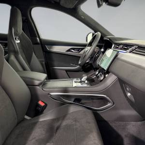 Jaguar F-Pace SVR 5.0 550HP AWD A8