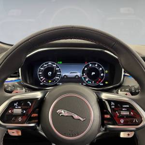 Jaguar F-Pace SVR 5.0 550HP AWD A8