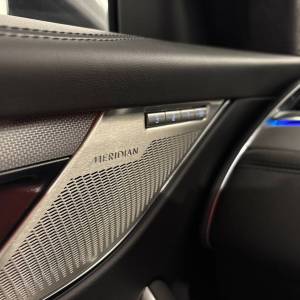 Jaguar F-Pace SVR 5.0 550HP AWD A8