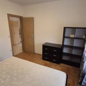 Jakuševec, 3-sobni stan 70m2 u blizini svih bitnih sadržaja, parking