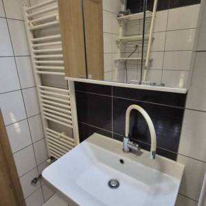 Jakuševec, 3-sobni stan 70m2 u blizini svih bitnih sadržaja, parking