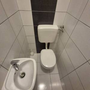 Jakuševec, 3-sobni stan 70m2 u blizini svih bitnih sadržaja, parking