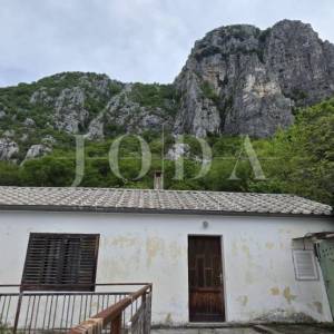 Kamena kuća s pogledom na more + dodatna parcela 1400 m² | Baretići, Grižane