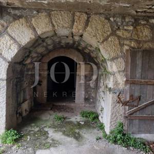 Kamena kuća s pogledom na more + dodatna parcela 1400 m² | Baretići, Grižane