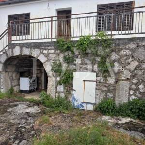 Kamena kuća s pogledom na more + dodatna parcela 1400 m² | Baretići, Grižane
