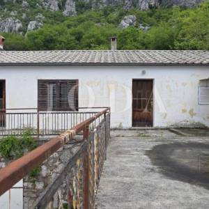 Kamena kuća s pogledom na more + dodatna parcela 1400 m² | Baretići, Grižane