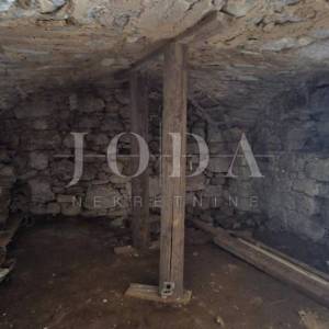 Kamena kuća s pogledom na more + dodatna parcela 1400 m² | Baretići, Grižane