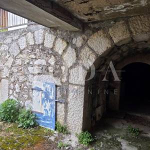 Kamena kuća s pogledom na more + dodatna parcela 1400 m² | Baretići, Grižane