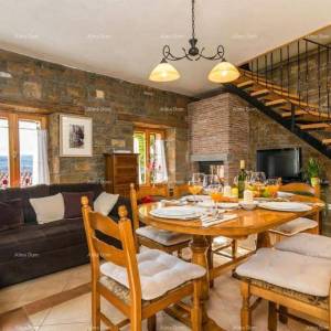 Kamena kuća sa bazenom i panoramskim pogledom. Blizina Livada.