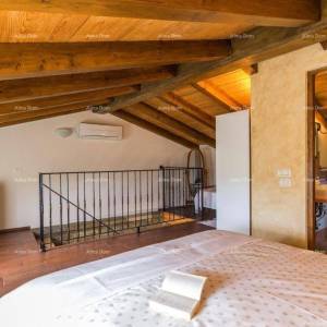 Kamena kuća sa bazenom i panoramskim pogledom. Blizina Livada.