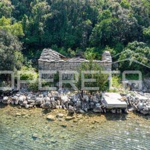 Kamena kućica prvi red uz more - rijetka prilika na Korčuli