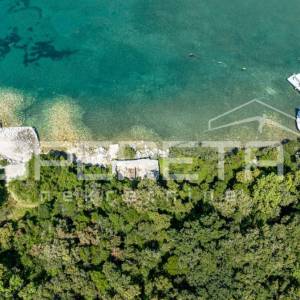 Kamena kućica prvi red uz more - rijetka prilika na Korčuli