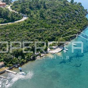 Kamena kućica prvi red uz more - rijetka prilika na Korčuli