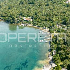 Kamena kućica prvi red uz more - rijetka prilika na Korčuli