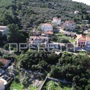 Kamena oaza s pogledom koji ostavlja bez daha – Prigradica