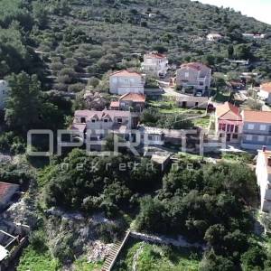 Kamena oaza s pogledom koji ostavlja bez daha – Prigradica