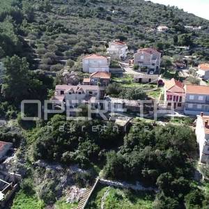 Kamena oaza s pogledom koji ostavlja bez daha – Prigradica