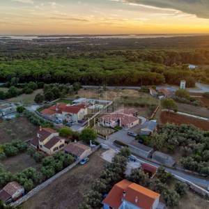 Kamena vila s 2 dodatna objekta u Galižani na parceli od1400 m2 