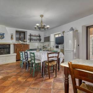 Kamena vila s 2 dodatna objekta u Galižani na parceli od1400 m2 