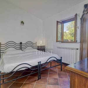 Kamena vila s 2 dodatna objekta u Galižani na parceli od1400 m2 