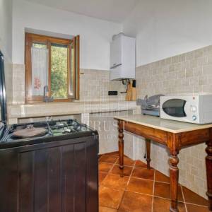 Kamena vila s 2 dodatna objekta u Galižani na parceli od1400 m2 