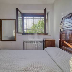 Kamena vila s 2 dodatna objekta u Galižani na parceli od1400 m2 