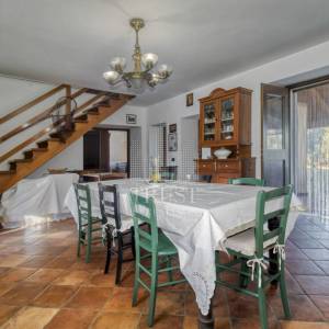 Kamena vila s 2 dodatna objekta u Galižani na parceli od1400 m2 