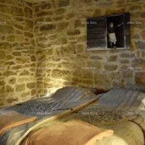 Kamena vila s dodatnim apartmanom i konobom , Sveti Lovreč