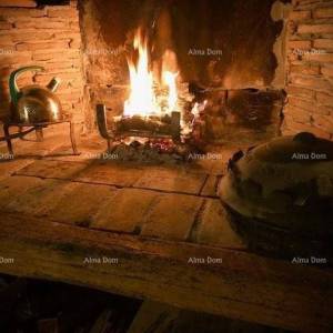 Kamena vila s dodatnim apartmanom i konobom , Sveti Lovreč