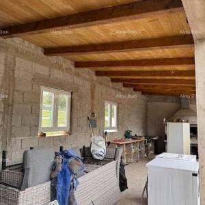 Kamena vila s dodatnim apartmanom i konobom , Sveti Lovreč