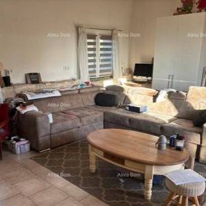 Kamena vila s dodatnim apartmanom i konobom , Sveti Lovreč