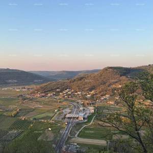 KAŠTEL– Građevinsko zemljište 812 m² s panoramskim pogledom