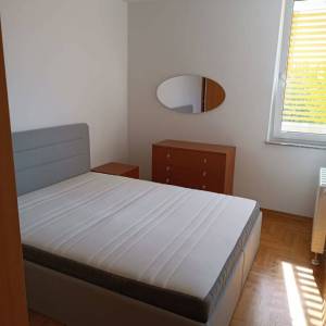 Knežija, 2S stan s loggiom 51m2, odlična lokacija, bez provizije