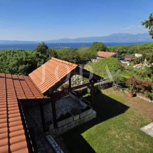 Kostrena obiteljska kuća 