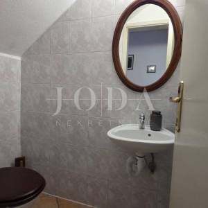 Kostrena obiteljska kuća 