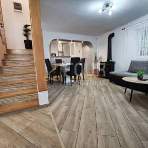 Kraljevica, Križišće, kuća u nizu s bazenom, 177m2