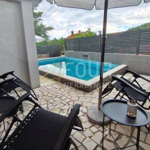 Kraljevica, Križišće, kuća u nizu s bazenom, 177m2