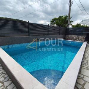 Kraljevica, Križišće, kuća u nizu s bazenom, 177m2