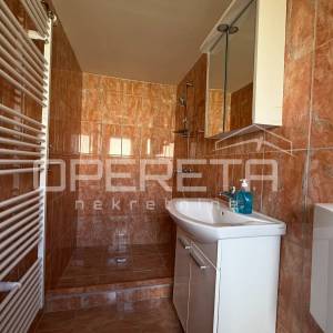 KUĆA 80 m2 NKP S DVORIŠNIM STANOM 43 m2 NKP, DVORIŠTE 566 M2, VINKOVCI, NOVO SEL