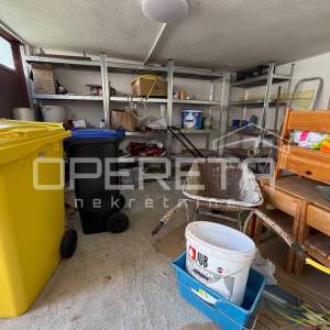 KUĆA 80 m2 NKP S DVORIŠNIM STANOM 43 m2 NKP, DVORIŠTE 566 M2, VINKOVCI, NOVO SEL