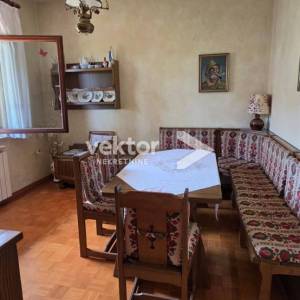 Kuća Pazin, 200 m² + garaža 40 m², mirna lokacija, otvoren pogled