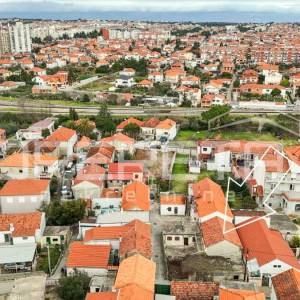 Kuća s 2 stana i pomoćnim objektom, 190 m2, Arbanasi, Zadar
