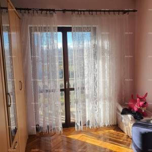 Kuća s 3 stana i velikim zemljištem, Labin!