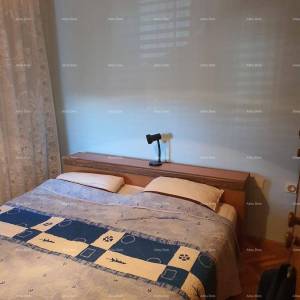 Kuća s 3 stana i velikim zemljištem, Labin!